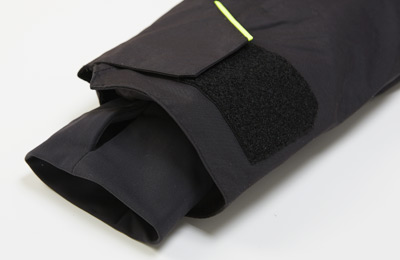 袖口ベルクロ+ハンドゲーター