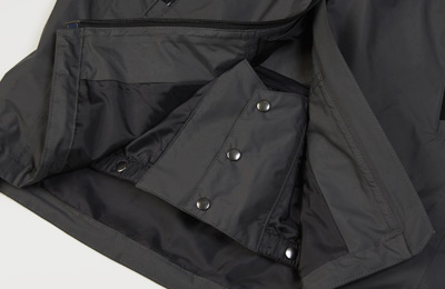 雪の侵入を防ぐゲイター