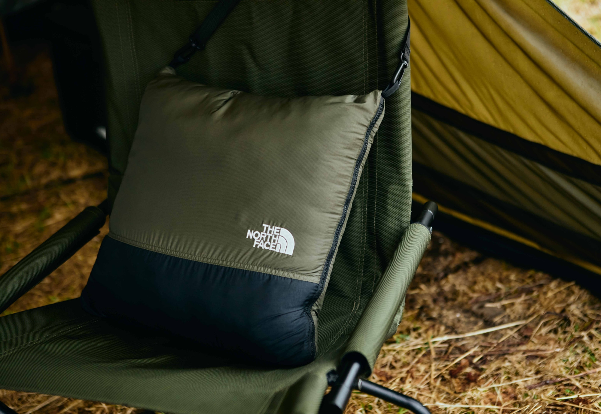 Cozy Camp Cushion | Online Camp Store | THE NORTH FACE CAMP